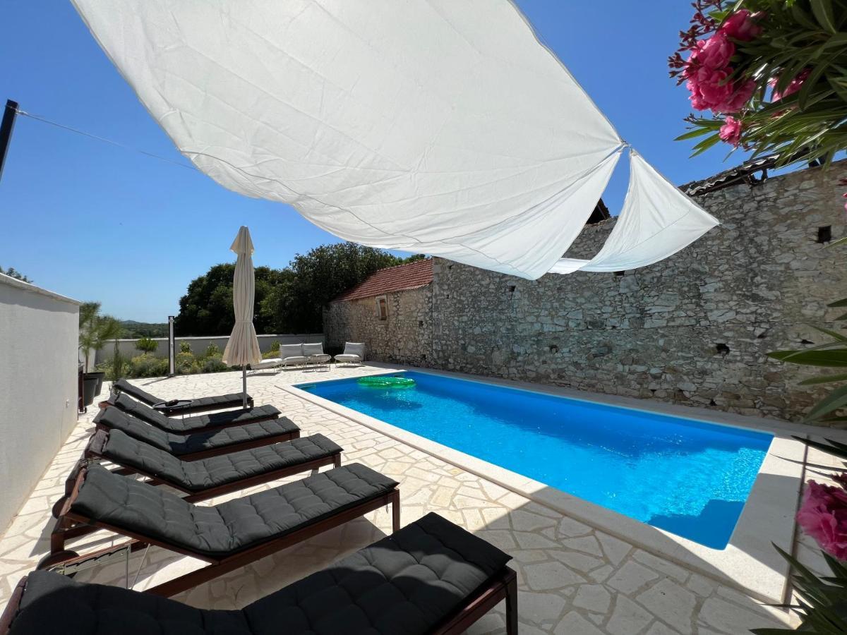 Vila Boutique House Ika With Private Swimming Pool Stankovci  Exteriér fotografie